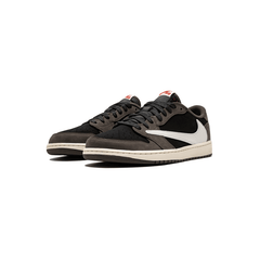 Nike Men’s Air Jordan 1 Low Travis Scott, Black/Sail/Dark Mocha/Universi CQ4277-002