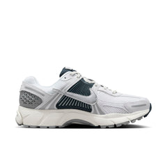 Wmns Air Zoom Vomero 5 White Armory Navy HV2412-100