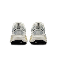 WMNS Nike Zoom Vomero 18