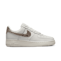 WMNS Nike Air Force 1 '07