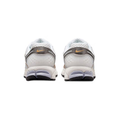 Nike Zoom Vomero 5 'Platinum Tint Metallic Gold' (2024)