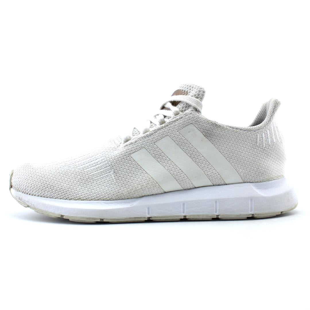 ADIDAS SWIFT RUN W