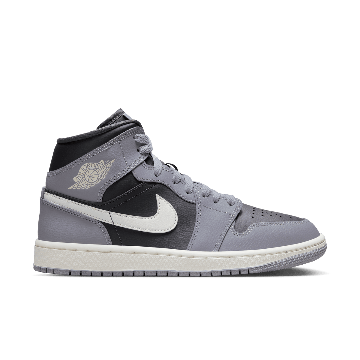 WMNS Nike Air Jordan 1 Retro Mid