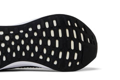 Wmns ReactX Infinity Run 4 Black White DR2670-001